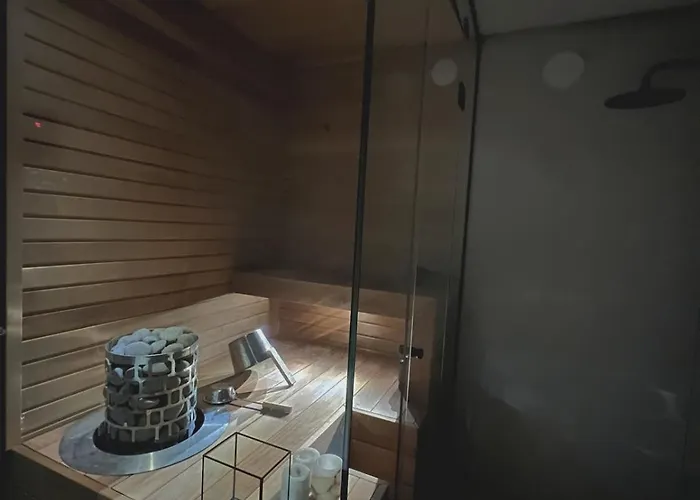 Hidden Gem With Private Sauna, In Center هلسنكي