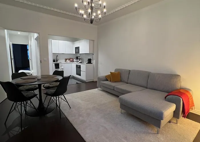 Hidden Gem With Private Sauna, In Center *